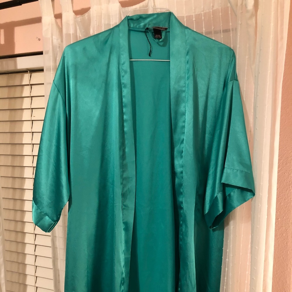 VICTORIA SECRET SILK ROBE
